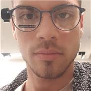 Ragazzo diplomato in Informatica